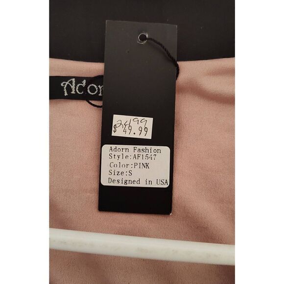 Pink tiered lined blouse with crochet neckline NWT Size S. Adorn Fashion - Picture 5 of 6